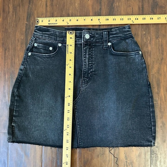 NWT BANANA REPUBLIC Denim Mini Skirt in Black Wash - Picture 15 of 15